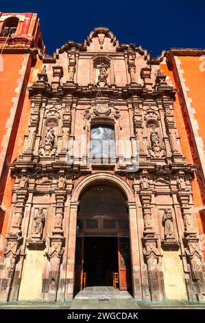 Incantevole facciata della Parroquia y Templo de Belen a Guanajuato, Messico Foto Stock