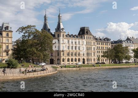 Blick von der Dronning Louises BrŸcke. Die BrŸcke ist ein beliebter lokaler Treffpunkt *** Vista dal Dronning Louises Bridge. Il ponte è popolare Foto Stock