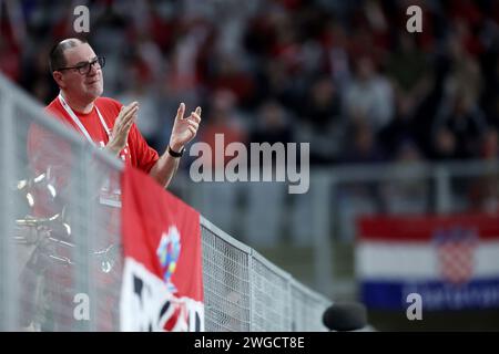 Varazdin, Croazia. 4 febbraio 2024. VARAZDIN, CROAZIA - 4 FEBBRAIO: I tifosi tifosi tifosi sulle tribune durante il giorno 2 della partita di qualificazione di Coppa Davis tra Croazia e Belgio all'Arena Varazdin il 4 febbraio 2024 a Varazdin, Croazia. Foto: Sanjin Strukic/PIXSELL credito: Pixsell/Alamy Live News Foto Stock