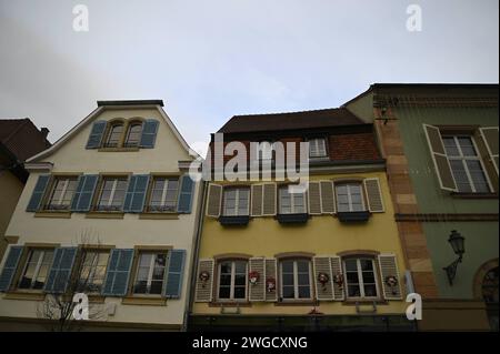 Vista panoramica delle tipiche case alsaziane a Molsheim, in Alsazia, Francia. Foto Stock