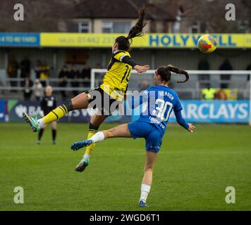 Londra, Regno Unito. 4 febbraio 2024. Londra, Inghilterra, 04 febbraio 2024: Neve Herron (30 Birmingham City) e Harley Bennett (14 Watford) in azione durante la partita del Barclays Womens Championship tra Watford e Birmingham City al Grosvenor vale di Londra, Inghilterra. (Pedro Porru/SPP) credito: SPP Sport Press Photo. /Alamy Live News Foto Stock