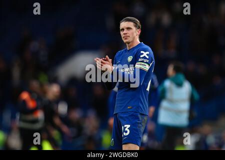 LONDRA, Regno Unito - 4 febbraio 2024: Conor Gallagher del Chelsea applaude i tifosi dopo la partita di Premier League tra Chelsea FC e Wolverhampton Wanderers allo Stamford Bridge (Credit: Craig Mercer/ Alamy Live News) Foto Stock