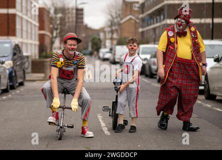 SERVIZIO CLOWN, LONDRA il 78° servizio Grimaldi si è svolto presso la All Saints Church di Haggerston, East London, questo pomeriggio. Il servizio annuale Foto Stock