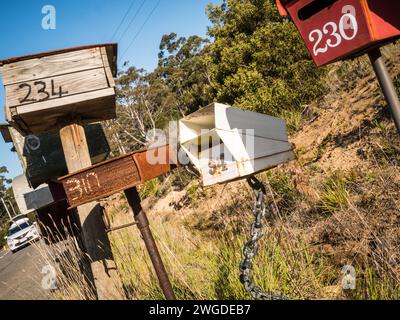 Caselle di posta rustiche a Bruny Island, Tasmania Foto Stock