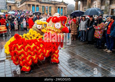 Festival del Capodanno cinese di Edimburgo presso il Mound, con eventi culturali speciali con il tema delle tradizionali celebrazioni cinesi del Capodanno, incluso Foto Stock