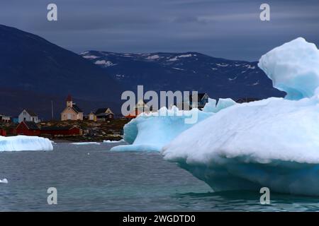 Costa del villaggio di Ilulissat, Groenlandia, Danimarca Foto Stock