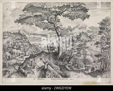 Paesaggio con soldati in riposo, Johannes o Lucas van Doetechum, dopo Pieter Bruegel (i), 1553 - 1558 stampa paesaggio con soldati in riposo. Paesaggio ondulato con grande albero al centro in primo piano. Due uomini camminano sulla schiena sul Landweg vicino alla schiena. Tre soldati sono seduti a terra. Fiume e colline sullo sfondo. Fiume per incisione/incisione della carta di Anversa. alberi. "in viaggio", viaggiatore in corso. (viaggiatore) riposa all'aria aperta. il soldato fuori servizio Foto Stock