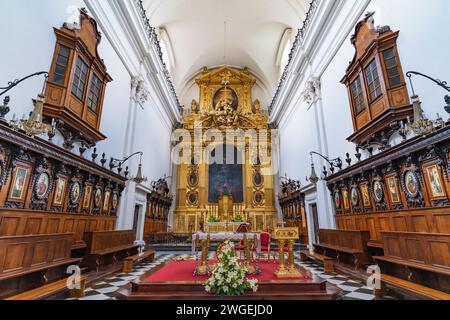 Interno della Chiesa della Santa Croce a Wrsaw, Polonia Foto Stock