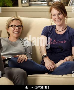 THE KIDS ARE ALL RIGHT 2010 Focus presenta un film con Julianne Moore a destra e Annette Bening Foto Stock