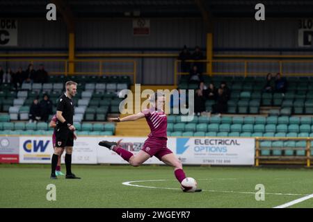 Barry, Regno Unito. 4 febbraio 2024. Ffion Price delle Cardiff City Women durante il Genero Adrian Premier match tra Barry Town United Women e Cardiff City Women al Jenner Park Stadium di Barry il 4 febbraio 2024. Questa immagine può essere utilizzata solo per scopi editoriali. Solo per uso editoriale. Credito: Ashley Crowden/Alamy Live News Foto Stock