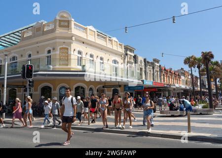 Il centro commerciale pedonale corso sulla Penisola di Manly, Sydney, Australia Foto Stock