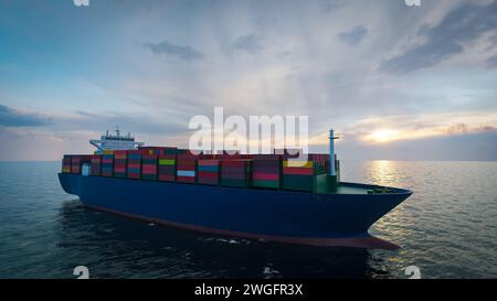 Grande nave da carico che naviga nel mare blu.rendering 3d. Foto Stock