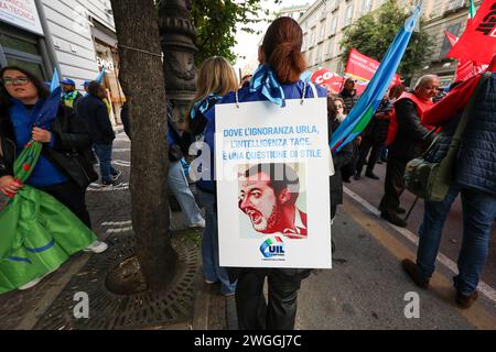 Durante la manifestazione dei sindacati CGIL e UIL nel giorno dello sciopero nazionale contro le misure economiche adottate dal governo italiano Foto Stock