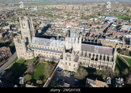 Vista aerea della cattedrale di Ely, Cambridgeshire Foto Stock