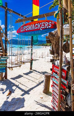 Insegna per il bar e club sulla spiaggia Lipsmackers, Chaweng Beach, Ko Samui, Thailandia Foto Stock