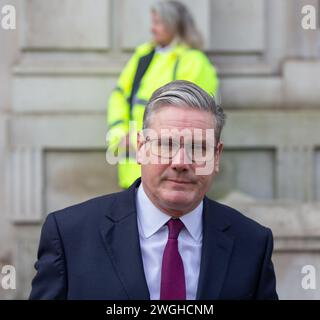 Londra, Regno Unito. 5 febbraio 2024. Sir Keir Starmer leader del Partito Laburista con john Healey lascia l'ufficio del Gabinetto dopo aver incontrato Whitehall credito: Richard Lincoln/Alamy Live News Foto Stock