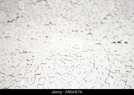 Puzzle bianco bianco bianco semplice con trama astratta e sfocato primo piano Foto Stock