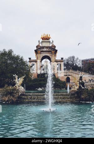 monumento con fontana nel parco della ciutadella a Barcellona in Catalogna, Spagna, il 16 gennaio 2021 Foto Stock