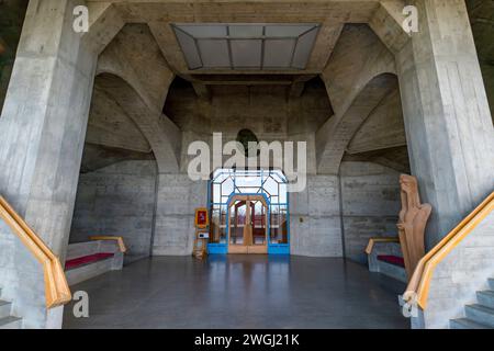Interno del secondo Goetheanum, il centro mondiale del movimento antroposofico. Edificio progettato da Rudolf Steiner, situato in cima alla collina Foto Stock