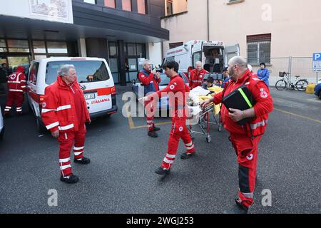 Bologna, Italia. 5 febbraio 2024. Foto Guido Calamosca/LaPresse 05-02-2024 Bologna, Italia - ospedale Rizzoli, Arrivo di bambini provenienti da Gaza 05 febbraio 2024 Bologna news gaza bambino arriva all'ospedale di rizzoli credito: LaPresse/Alamy Live News Foto Stock