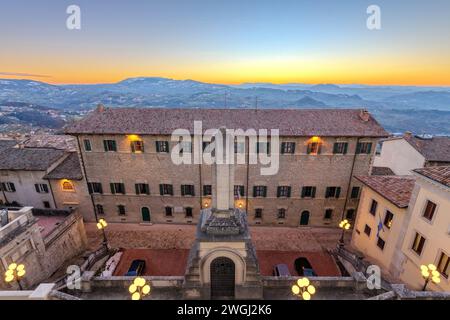 La Repubblica di San Marino al crepuscolo. Foto Stock