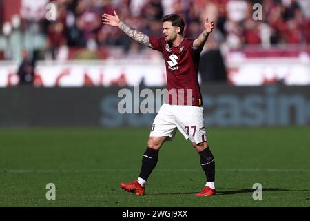 Karol Linetty del Torino FC gesti durante la partita di serie A tra Torino FC e noi Salernitana allo Stadio Olimpico il 4 febbraio 2023 a Torino. Foto Stock