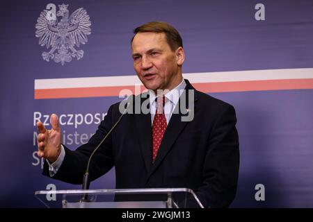 Varsavia, Polonia. 5 febbraio 2024. Ministro degli affari esteri della Polonia, Radoslaw Sikorski ha parlato durante una conferenza stampa biraterale con l'alto rappresentante dell'Unione europea per gli affari esteri e la politica di sicurezza presso il Ministero degli affari esteri di Varsavia. Josep Borrell nel Ministero degli affari Esteri di Varsavia, capitale polacca. Radoslaw Sikorski e Josep Borrell si incontrano per discutere le priorità della politica estera e di sicurezza, dall'Ucraina al Medio Oriente. Credito: SOPA Images Limited/Alamy Live News Foto Stock