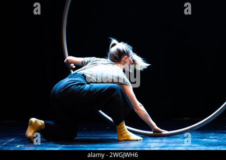 Beverley Grant si esibisce all'evento di raccolta fondi Circus for Gaza presso Assembly Roxy a sostegno dell'aiuto medico per la Palestina prodotto da Delighters il 28 gennaio 2024 © Chantal Guevara. Tutti i diritti riservati. Foto Stock