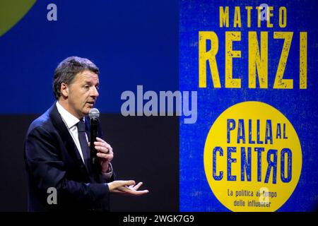 Roma, Italia. 5 febbraio 2024. Foto Mauro Scrobogna/LaPresse 05-02-2024 Roma (Italia) - politica - Matteo Renzi presenta il suo libro "palla al centro" - nella foto: il leader di Italia Viva IV Matteo Renzi durante l'evento per presentare il suo ultimo libro 05 febbraio 2024 Roma (Italia)- politica - Matteo Renzi presenta il suo libro "ballo al centro" - nella foto: il leader di Italia Viva IV Matteo Renzi durante l'evento per presentare il suo ultimo libro Credit: LaPresse/Alamy Live News Foto Stock