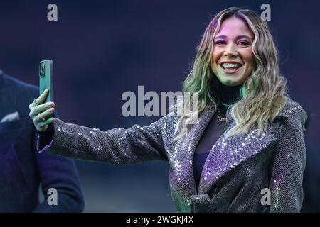 Milano, Italia. 4 febbraio 2024. Diletta Leotta di DAZN Italia vista durante la partita di calcio di serie A 2023/24 tra FC Internazionale e Juventus FC allo Stadio Giuseppe Meazza, Milano, Italia il 4 febbraio 2024 Credit: Independent Photo Agency/Alamy Live News Foto Stock