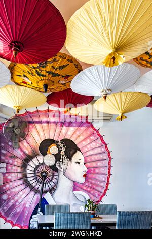 Interno del ristorante Hom, caffetteria, spiaggia di Chaweng, Ko Samui, Tailandia Foto Stock