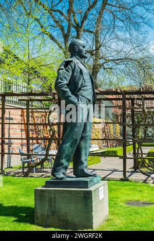 Kozlowka, Polonia. 29 aprile 2023. Monumento di Vladimir Ilyich Lenin, rivoluzionario e politico russo, padre fondatore della Russia sovietica Foto Stock