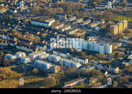 Luftbild, Wohngebiet mit Neubau Baustelle Schlägel und Eisen, Altenpflegeheim und Wohnquartier an der Bohnekampstraße, Zweckel, Gladbeck, Ruhrgebiet, Nordrhein-Westfalen, Deutschland ACHTUNGxMINDESTHONORARx60xEURO *** Vista aerea, zona residenziale con nuovo cantiere Schlägel und Eisen, casa di riposo per anziani e quartiere residenziale a Bohnekampstraße, Zweckel, Gladbeck, regione della Ruhr, Renania settentrionale-Vestfalia, Germania ATTENTIONxMINDESTHONORARx60xEURO Foto Stock