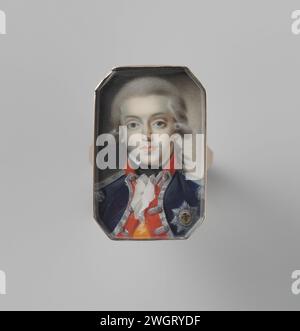 Anello con ritratto di Willem George Frederik, Principe di Oranje-Nassau, Anonimo, c. 1790 miniatura (dipinto) Ritratto di Willem George Frederik (1774-99), Principe di Oranje-Nassau. Figlio del principe Willem V. Bust, in uniforme. Fa parte della collezione di miniature di ritratti. Oro olandese (metallo). avorio. personaggi storici di vetro Foto Stock