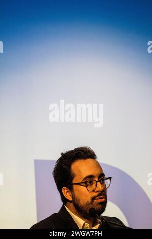 Mounir Mahjoubi - Segretario di Stato per il digitale, presso la direzione generale degli armamenti - Gestione dell'informazione (DGA - mi), l'agenzia francese per gli appalti e la tecnologia del governo della difesa responsabile della gestione dei programmi, dello sviluppo e dell'acquisto di sistemi d'arma per l'esercito francese. Francia. Foto Stock