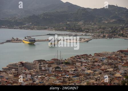 Porto della città di Zante visto dal punto di vista di bochali, Grecia. Città di Zante. Panorama della città di Zante Zante Zante in Grecia. Foto Stock