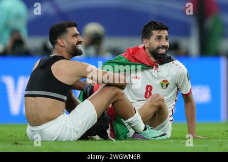 Doha, Qatar. 6 febbraio 2024. DOHA, QATAR - 06 FEBBRAIO: Noor al-Rawabdeh giocatori della nazionale giordana celebra durante la semifinale della Coppa d'Asia AFC tra Giordania e Corea del Sud allo stadio Ahmad Bin Ali il 6 febbraio 2024 a Doha, Qatar Credit: Sebo47/Alamy Live News Foto Stock