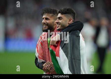 Doha, Qatar. 6 febbraio 2024. DOHA, QATAR - 06 FEBBRAIO: I giocatori della nazionale giordana festeggiano durante la semifinale della Coppa d'Asia AFC tra Giordania e Corea del Sud all'Ahmad Bin Ali Stadium il 6 febbraio 2024 a Doha, Qatar crediti: Sebo47/Alamy Live News Foto Stock