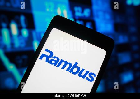 Brasile. 5 febbraio 2024. In questa immagine, il logo Rambus Incorporated viene visualizzato sullo schermo di uno smartphone. (Foto di Rafael Henrique/SOPA Images/Sipa USA) *** esclusivamente per notizie editoriali **** credito: SIPA USA/Alamy Live News Foto Stock