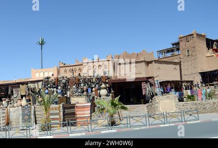 Mercato dell'artigianato berbero a Ouarzazate, Marocco Foto Stock