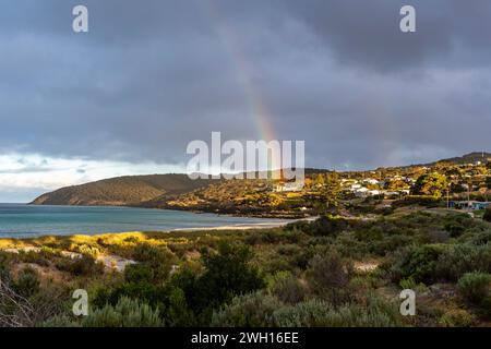 Arcobaleno su Penneshaw a Kangaroo Island, Australia meridionale Foto Stock