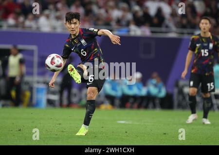 DOHA, QATAR - 6 FEBBRAIO: Hwang in-beom della Corea del Sud durante la semifinale della Coppa d'Asia AFC tra Giordania e Corea del Sud allo stadio Ahmad Bin Ali il 6 febbraio 2024 a Doha, Qatar. (Foto di MB Media/) Foto Stock