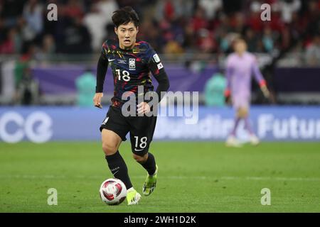 DOHA, QATAR - 6 FEBBRAIO: Lee Kang-in della Corea del Sud durante la semifinale della Coppa d'Asia AFC tra Giordania e Corea del Sud all'Ahmad Bin Ali Stadium il 6 febbraio 2024 a Doha, Qatar. (Foto di MB Media/) Foto Stock