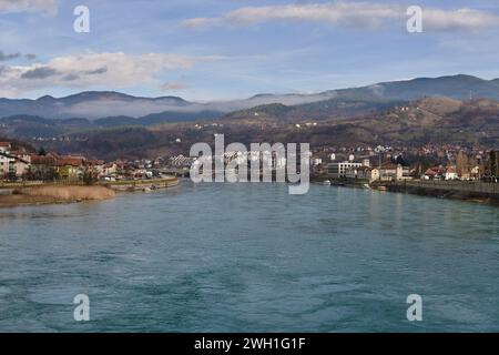 Fiume Drina a Visegrad, Bosnia Erzegovina e Republika Srpska Foto Stock