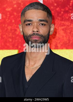 WESTWOOD, LOS ANGELES, CALIFORNIA, USA - 6 FEBBRAIO: Kingsley Ben-Adir arriva alla prima di Los Angeles di "Bob Marley: One Love" della Paramount Pictures tenutasi al Regency Village Theatre il 6 febbraio 2024 a Westwood, Los Angeles, California, Stati Uniti. (Foto di Xavier Collin/Image Press Agency) Foto Stock