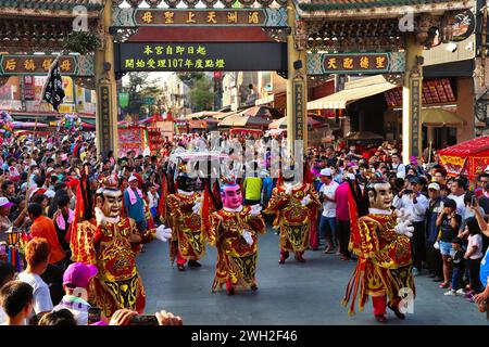 LUKANG, Taiwan - 2 dicembre 2018: Le celebrazioni tradizionali a Mazu tempio in Lukang, Taiwan. Lukang città vanta oltre 200 templi. Foto Stock