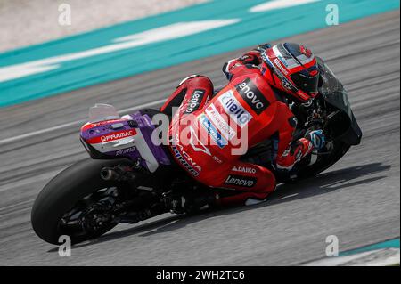 Kuala Lumpur, Malesia. 7 febbraio 2024. Il pilota italiano Michele Pirro di prima Pramac Racing in azione durante il test ufficiale di Sepang MotoGP sul circuito internazionale di Sepang. Credito: SOPA Images Limited/Alamy Live News Foto Stock