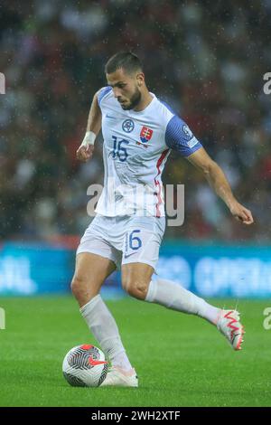 Affrancatura, Deutschland. 13 ottobre 2023. Firo: 13 ottobre 2023, calcio, calcio, 2023/2024, UEFA Euro quali PORTOGALLO - Slovacchia Slovacchia 3:2 David Hancko, azione individuale Slovacchia, Slovacchia credito: dpa/Alamy Live News Foto Stock