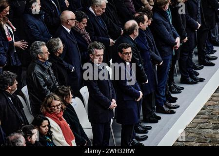 Antonin Burat/le Pictorium - omaggio alle vittime francesi degli attentati terroristici del 7 ottobre in Israele. 7 febbraio 2024. Francia/Ile-de-France (regione)/Parigi - il ministro della transizione ecologica Christophe Bechu e il ministro dell'Europa e degli affari esteri Stephane Sejourne durante la cerimonia di tributo alle vittime francesi degli attentati terroristici del 7 ottobre in Israele, presso l'Hotel des Invalides. Crediti: LE PICTORIUM/Alamy Live News Foto Stock