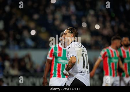 Jota Silva durante la partita della Liga Portugal 23/24 tra Vitoria Sport Clube e CF Estrela Amadora all'Estadio Dom Afonso Henriques, Guimaraes, Portogallo. Foto Stock